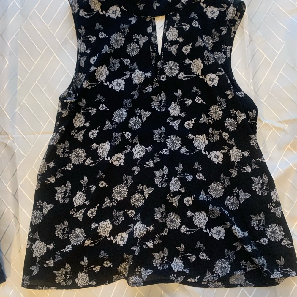 Paper Crane Black and White Floral Top sleeveless high neck sexy office print